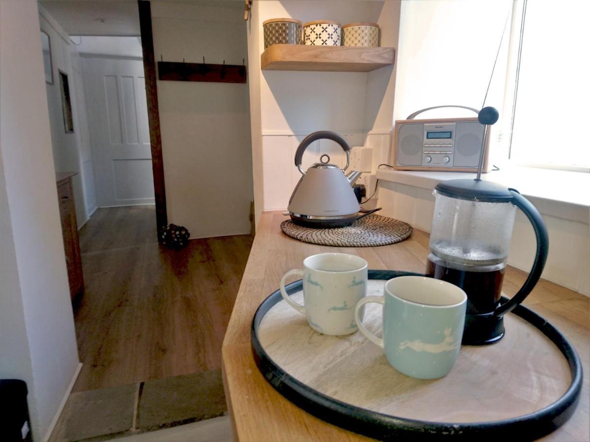 Pass The Keys The Pippins A Cotswold Cottage And Garden Parking Stow-on-the-Wold Esterno foto