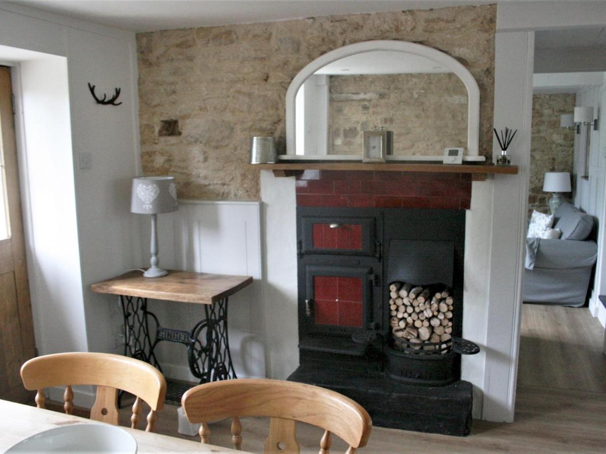 Pass The Keys The Pippins A Cotswold Cottage And Garden Parking Stow-on-the-Wold Esterno foto