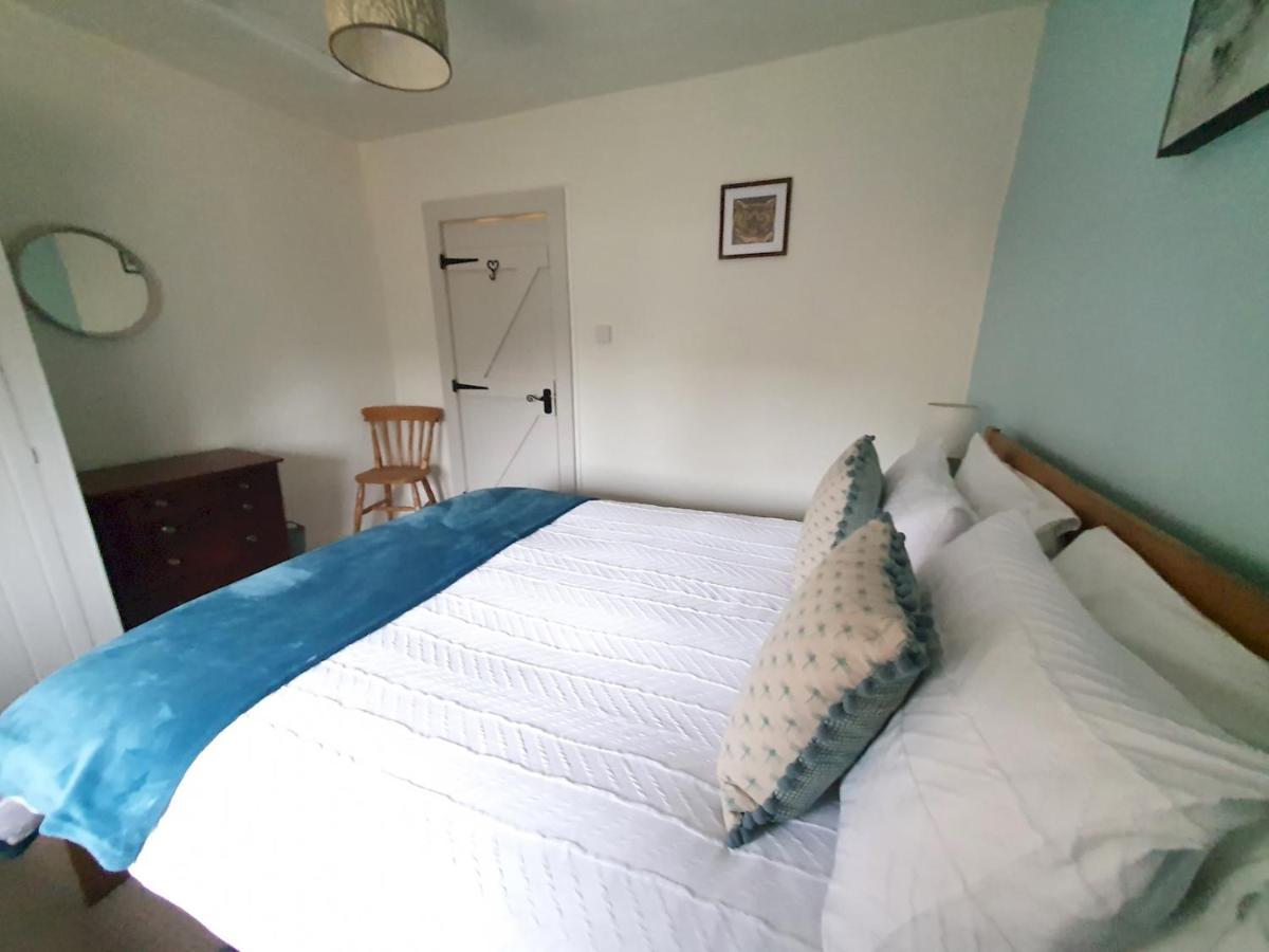 Pass The Keys The Pippins A Cotswold Cottage And Garden Parking Stow-on-the-Wold Esterno foto